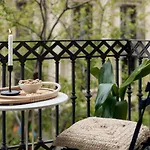 Erawan - One Bedroom Apartment In Eixample