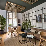 Erawan - One Bedroom Apartment In Eixample